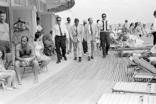Frank Sinatra on the Boardwalk, View 2