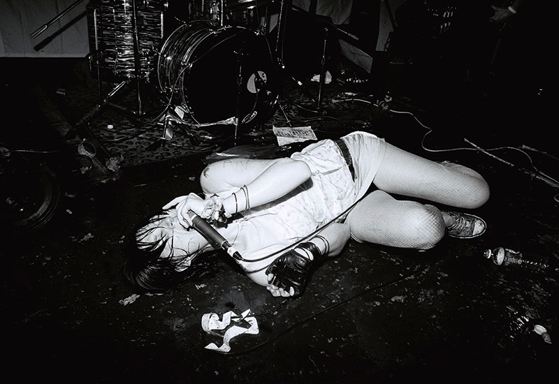 Karen O, Yeah Yeah Yeahs, Mercury Lounge, NYC, 1999