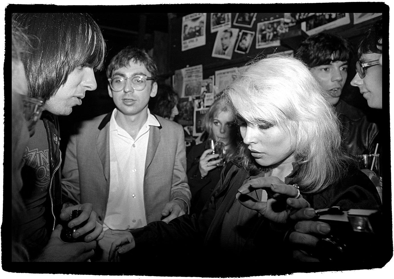 Johnny Ramone, Chris Stein, Debbie Harry, Jimmy Destri & Stiv Bators, CBGB 1977